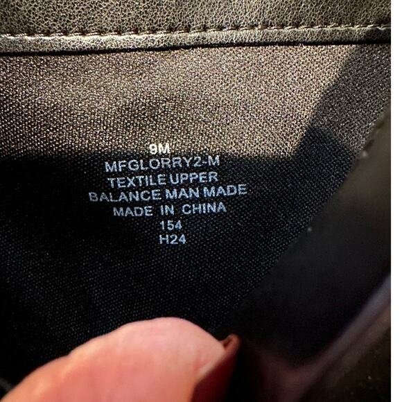 Marc Fisher Women's Faux Suede Glorry Kitten Heel Ankle Boots Black Size 9 NWOB - Picture 8 of 11